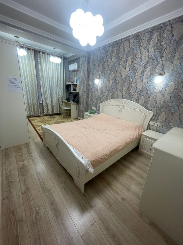 Продаю 2-к квартиру (75 м²) в Бишкеке