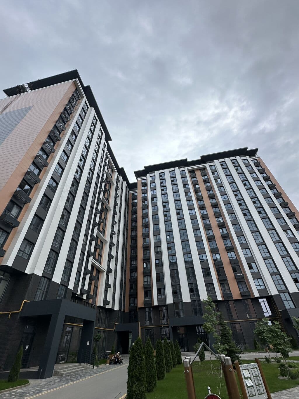 2 ком. кв. 83 м², 14 этаж из 14