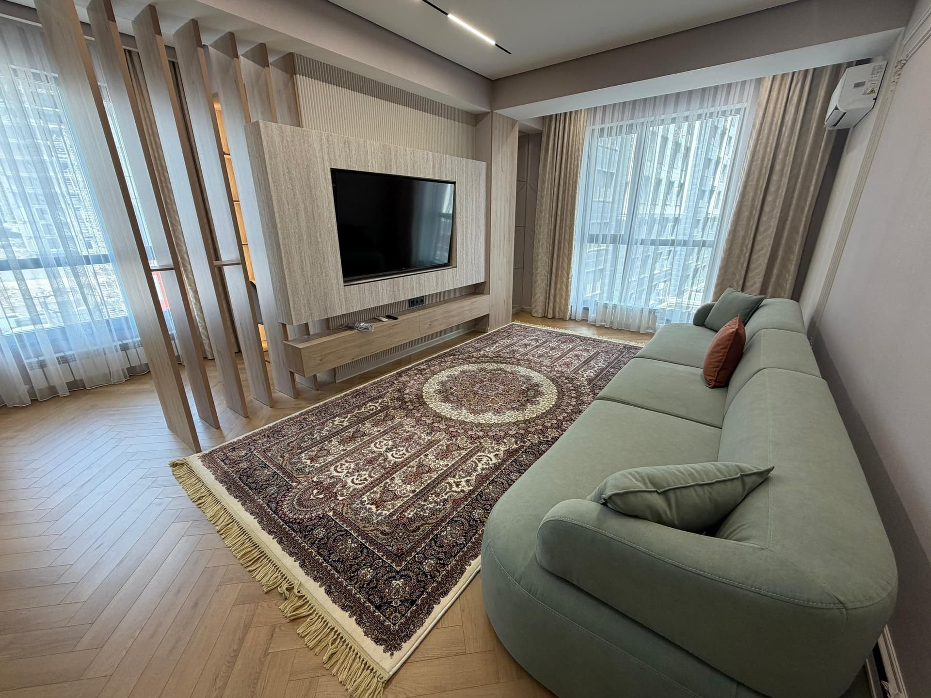 Сдается 2 ком. кв. 77 м², 5 этаж из 12