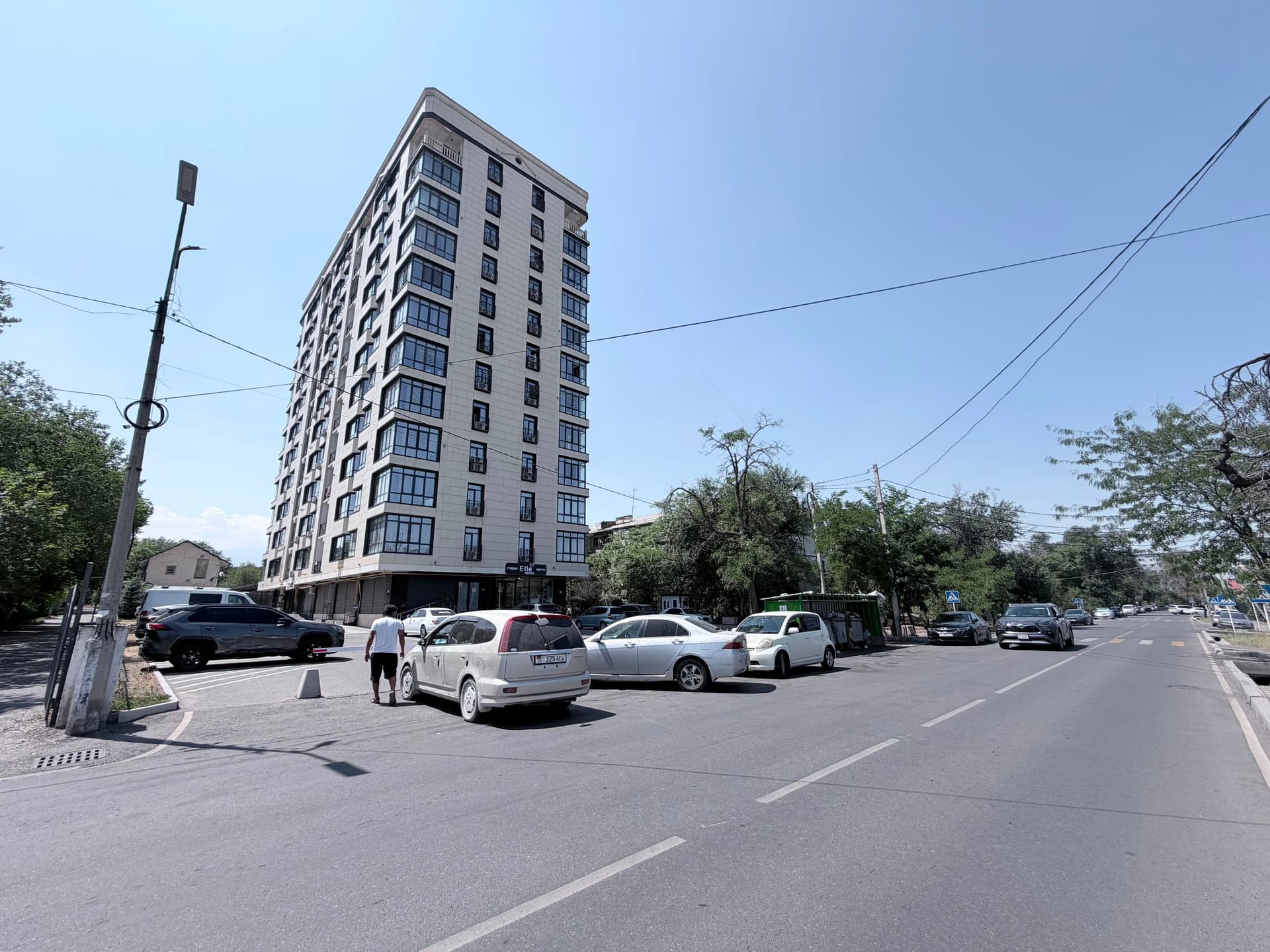 Сдается 1 ком. 85 м², 1 этаж из 12