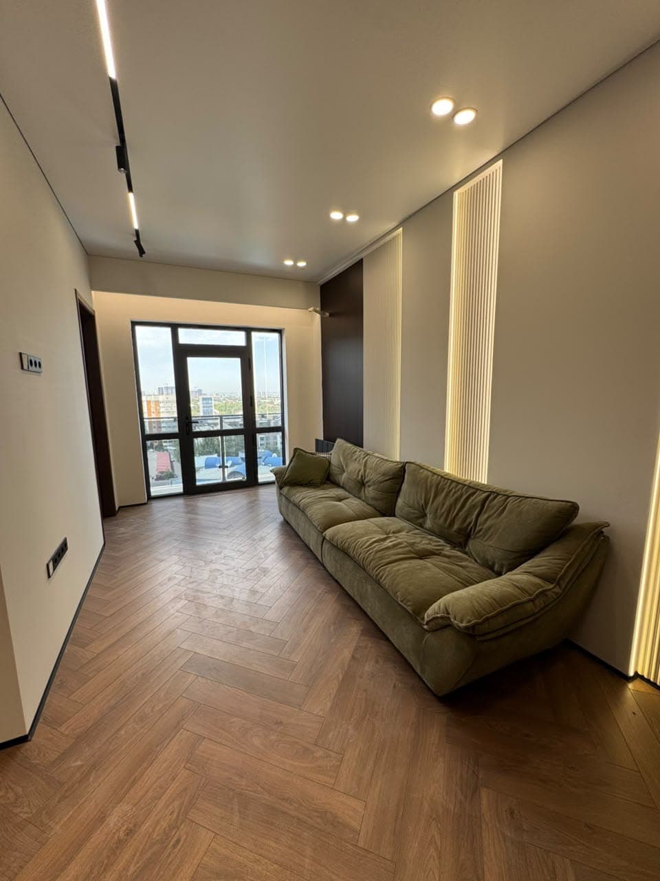 2 ком. кв. 50 м², 2 этаж из 14