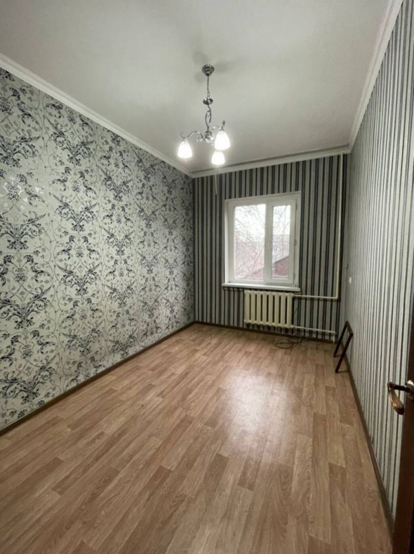 Продаю 4-к квартиру (73 м²) в Бишкеке