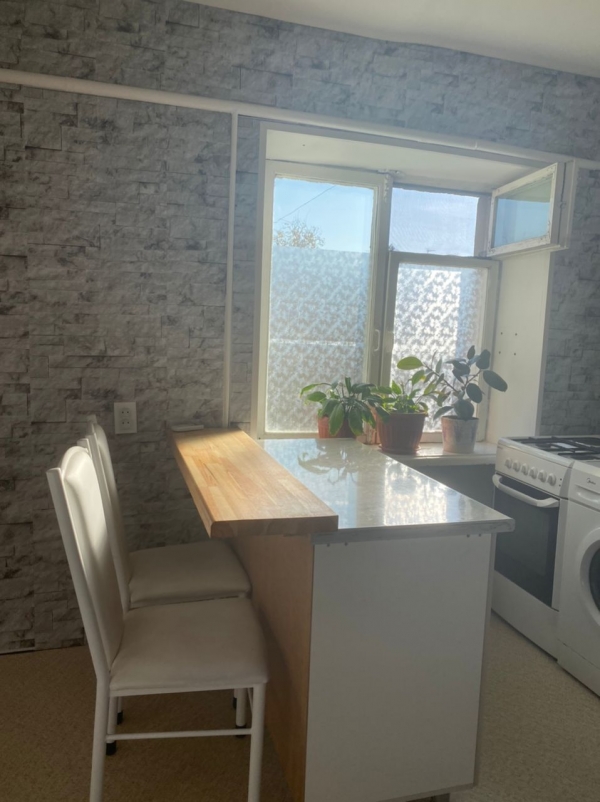 Продаю 2-к квартиру (55 м²) в Бишкеке