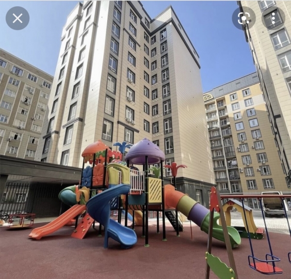 Продаю 3-к квартиру (107 м²) в Бишкеке