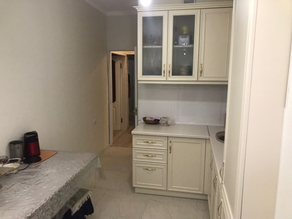 Продаю 3-к квартиру (72 м²) в Бишкеке