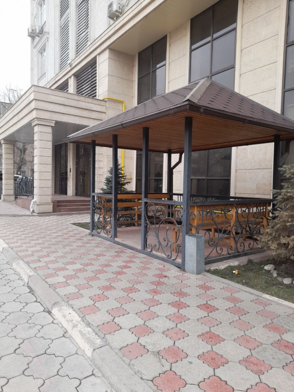 Продаю 3-к квартиру (110 м²) в Бишкеке