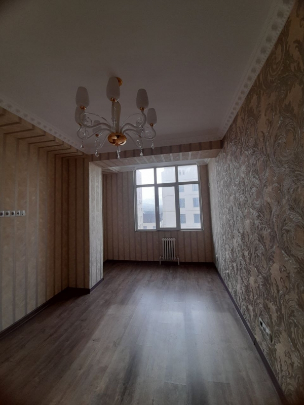 Продаю 3-к квартиру (110 м²) в Бишкеке