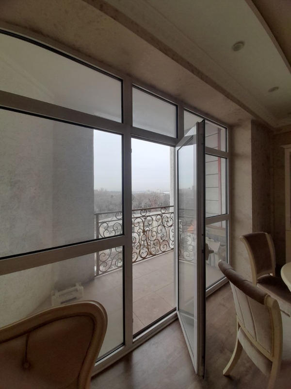Продаю 3-к квартиру (110 м²) в Бишкеке