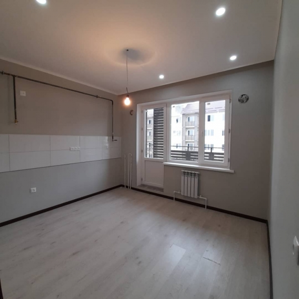 Продаю 1-к квартиру (49 м²) в Бишкеке