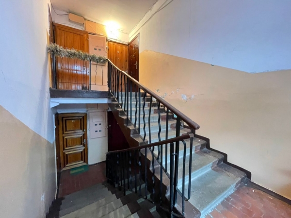 Продаю 3-к квартиру (56 м²) в Бишкеке