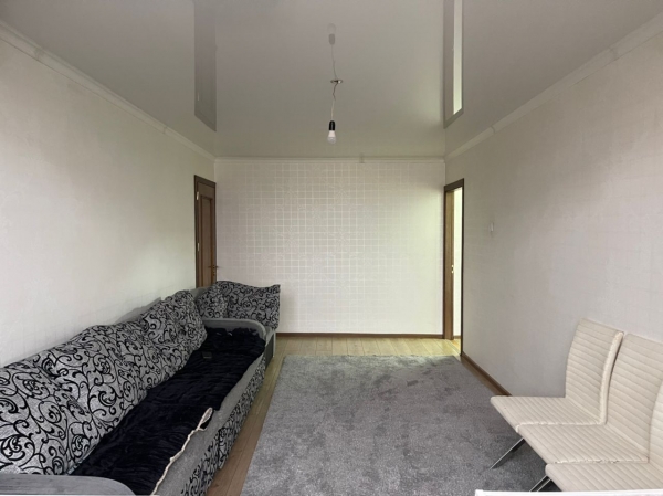 Продаю 3-к квартиру (56 м²) в Бишкеке