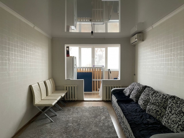 Продаю 3-к квартиру (56 м²) в Бишкеке