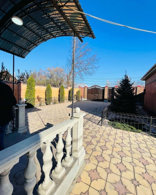 Продаю 8-к дом (460 м²) в Бишкеке