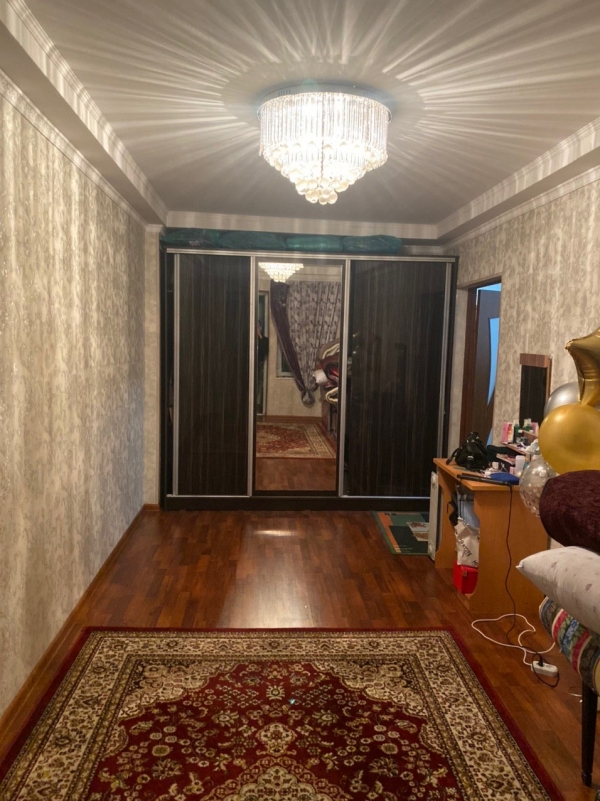 Продаю 2-к квартиру (64 м²) в Бишкеке