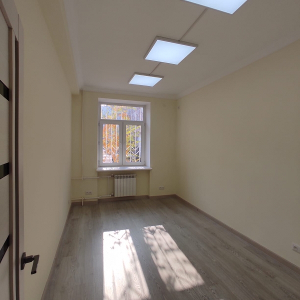Продаю 3-к помещение (60 м²) в Бишкеке