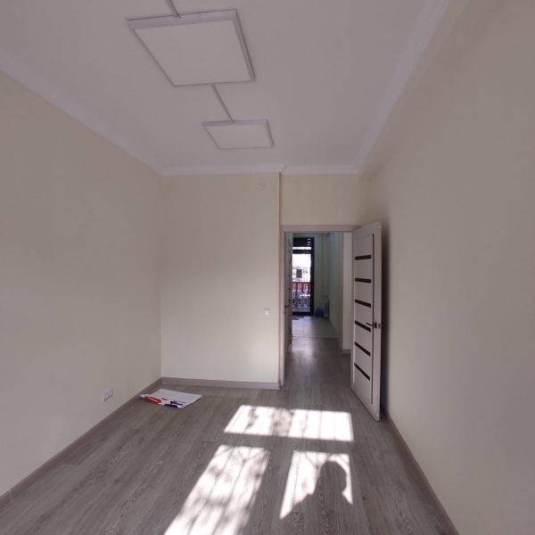 Продаю 3-к помещение (60 м²) в Бишкеке
