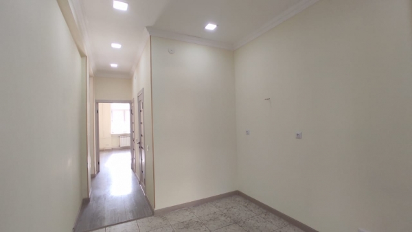 Продаю 3-к помещение (60 м²) в Бишкеке