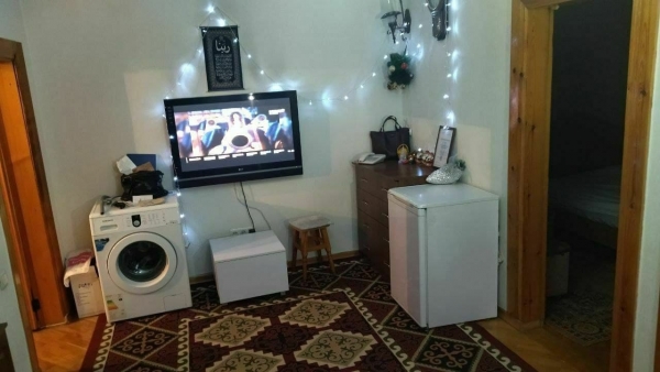 Продаю 3-к квартиру (47 м²) в Бишкеке