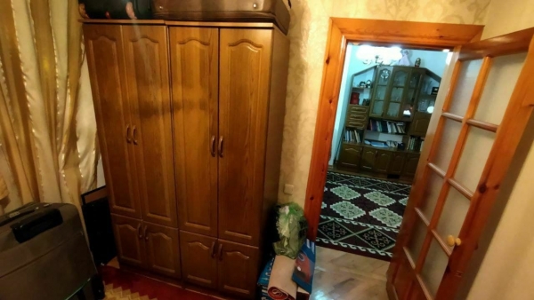 Продаю 3-к квартиру (47 м²) в Бишкеке