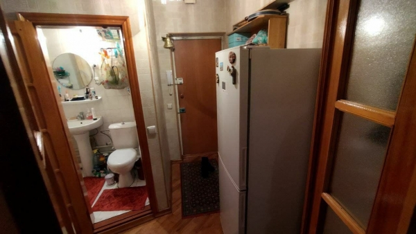 Продаю 3-к квартиру (47 м²) в Бишкеке