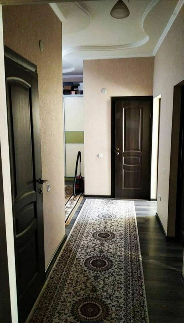 Продаю 2-к квартиру (80 м²) в Бишкеке