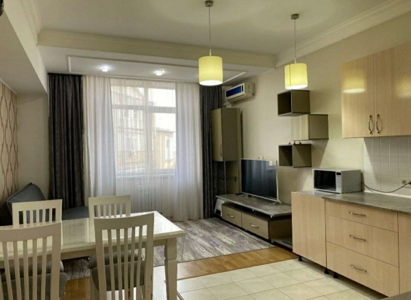 Продаю 2-к квартиру (70 м²) в Бишкеке