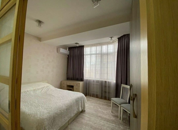 Продаю 2-к квартиру (70 м²) в Бишкеке