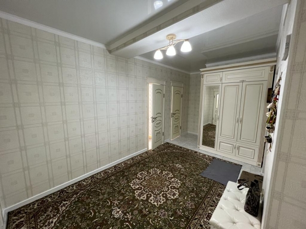 Продаю 3-к квартиру (108 м²) в Бишкеке
