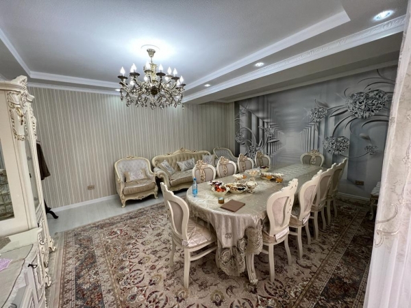 Продаю 3-к квартиру (108 м²) в Бишкеке