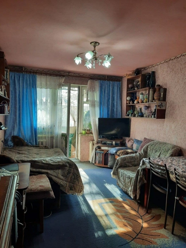 Продаю 2-к квартиру (43 м²) в Бишкеке