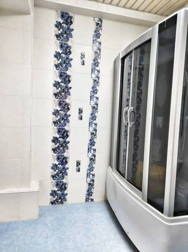 Продаю 4-к квартиру (160 м²) в Бишкеке