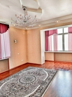 Продаю 4-к квартиру (160 м²) в Бишкеке