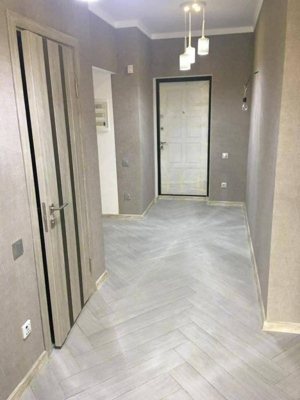 Продаю 3-к квартиру (112 м²) в Бишкеке