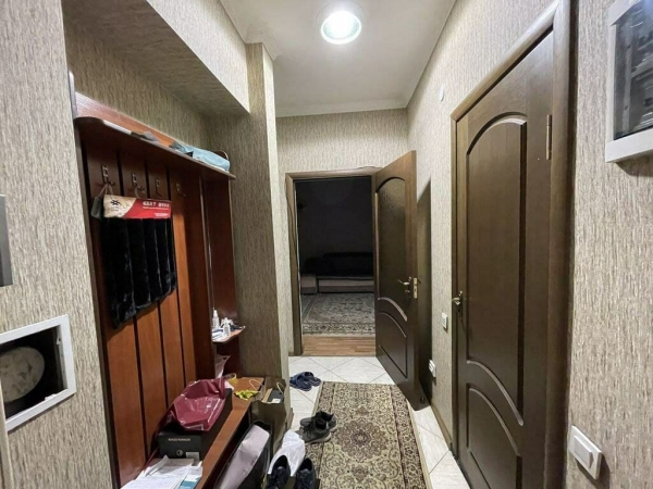 Продаю 3-к квартиру (102 м²) в Бишкеке