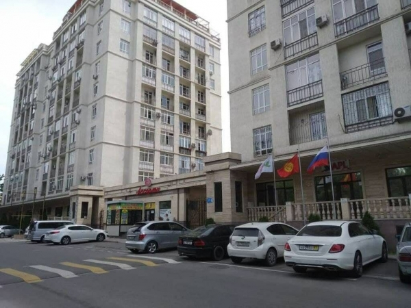 Продаю 3-к квартиру (102 м²) в Бишкеке