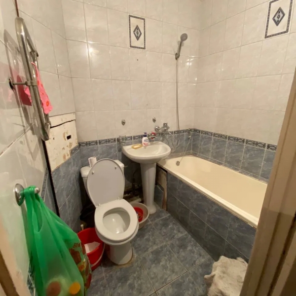 Продаю 2-к квартиру (52 м²) в Бишкеке