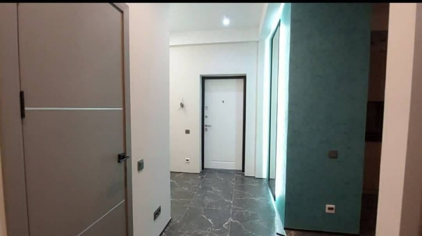 Продаю 2-к квартиру (65 м²) в Бишкеке