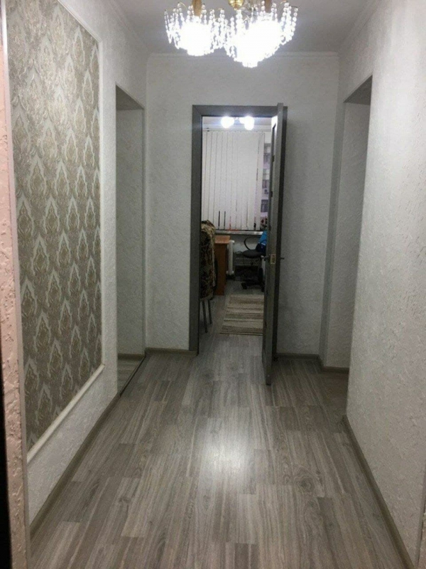 Продаю 4-к квартиру (82 м²) в Бишкеке