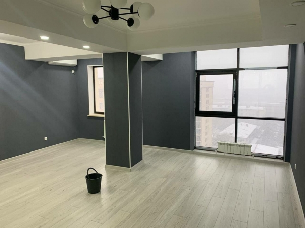 Продаю 4-к квартиру (137 м²) в Бишкеке