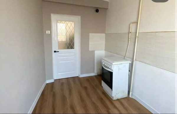 Продаю 3-к квартиру (69 м²) в Бишкеке