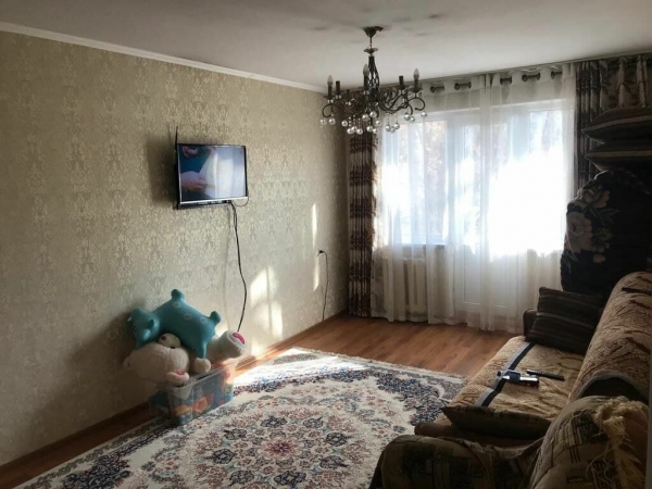 Продаю 2-к квартиру (46 м²) в Бишкеке