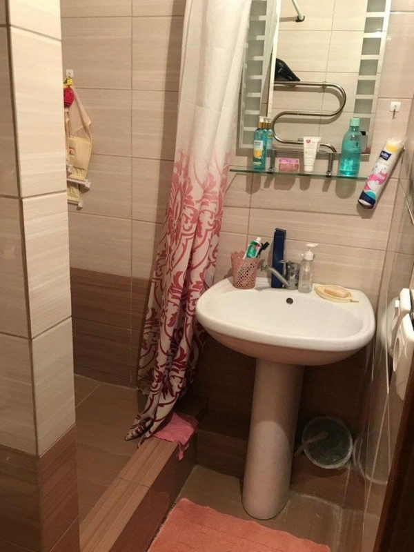 Продаю 2-к квартиру (46 м²) в Бишкеке