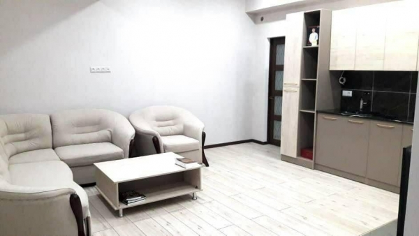 Продаю 3-к квартиру (83 м²) в Бишкеке