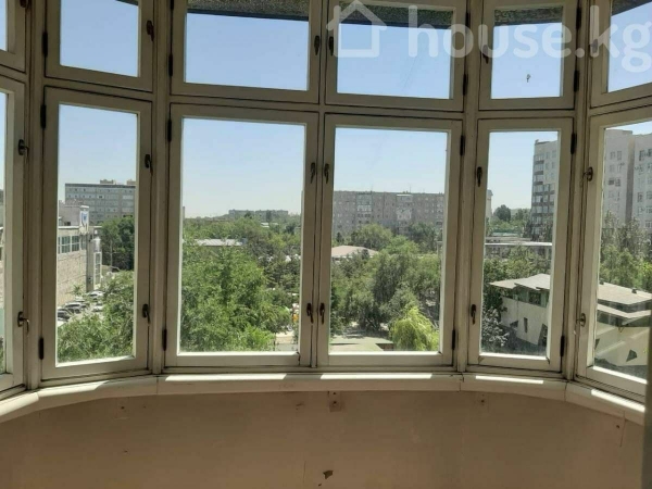 Продаю 3-к квартиру (73 м²) в Бишкеке