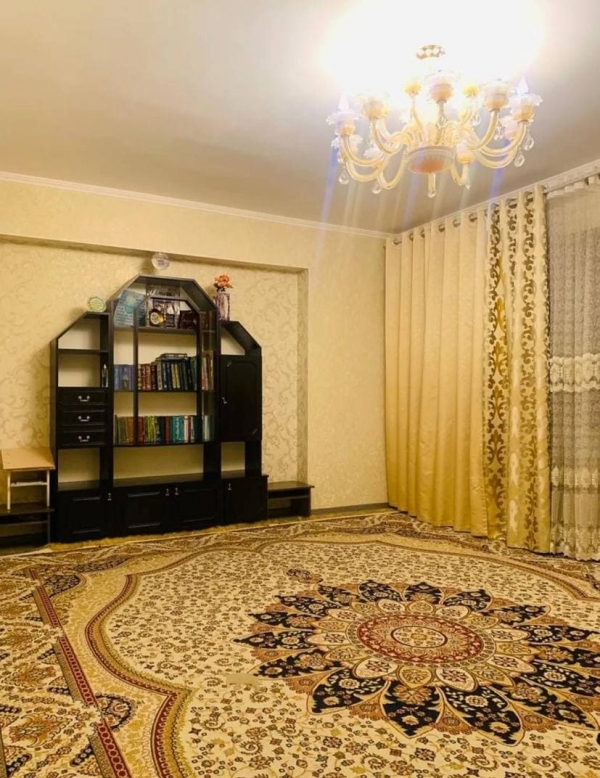 Продаю 3-к квартиру (102 м²) в Бишкеке