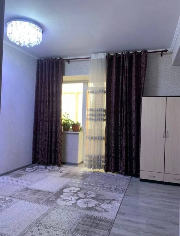 Продаю 3-к квартиру (102 м²) в Бишкеке