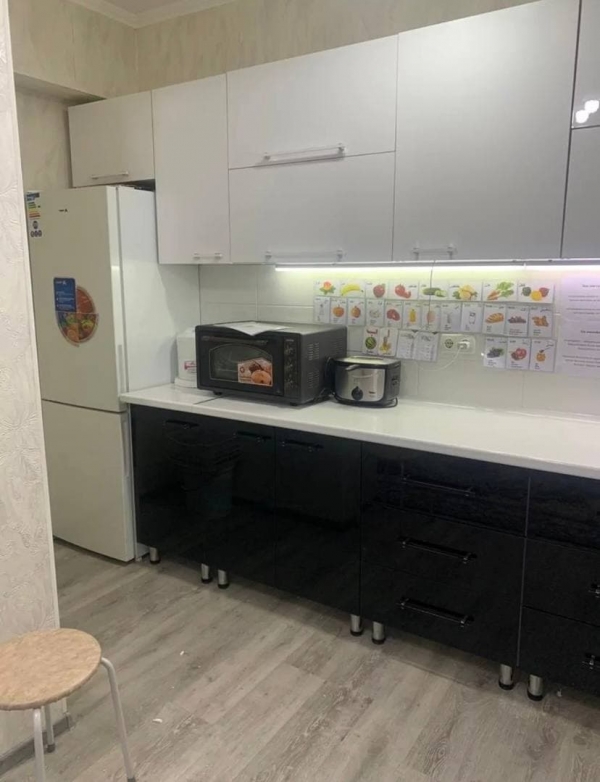 Продаю 3-к квартиру (102 м²) в Бишкеке