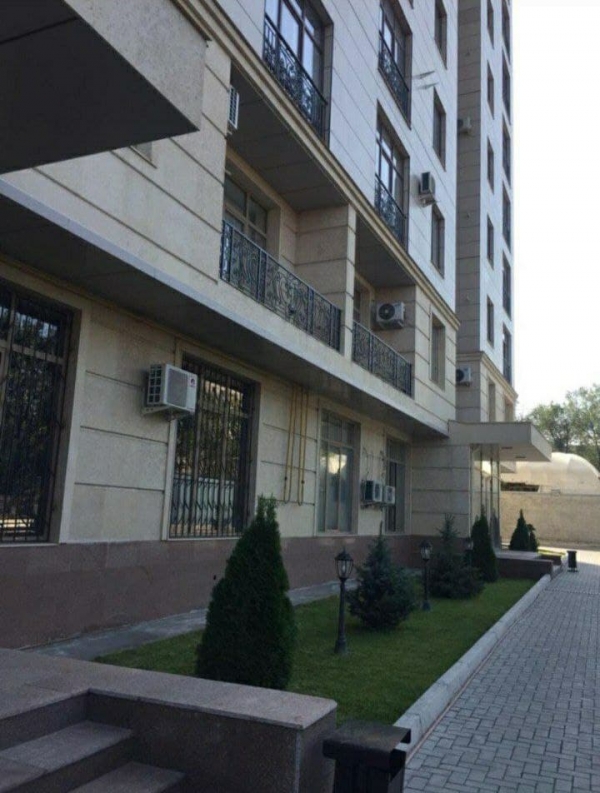 Продаю 2-к квартиру (64 м²) в Бишкеке
