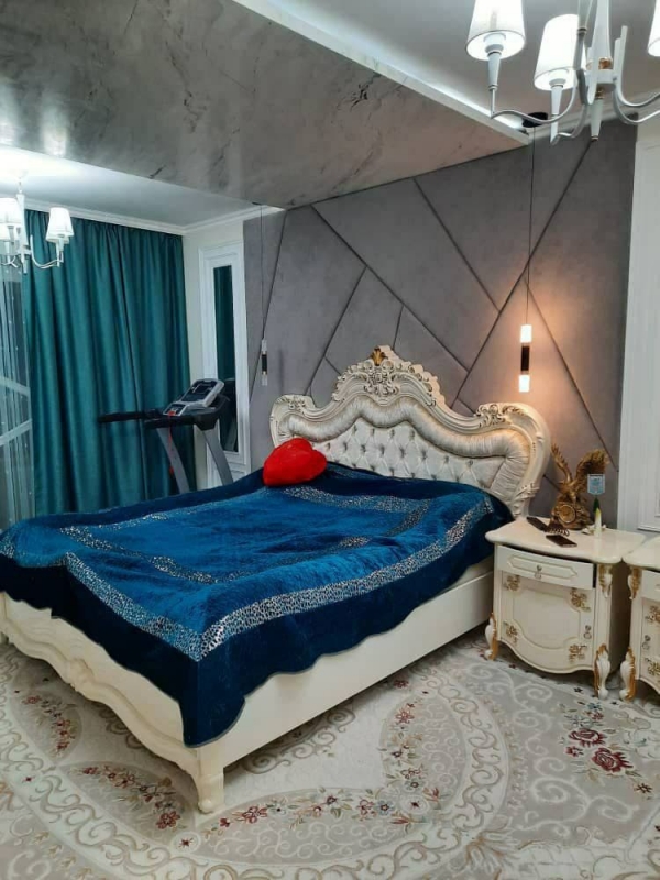 Продаю 4-к квартиру (135 м²) в Бишкеке