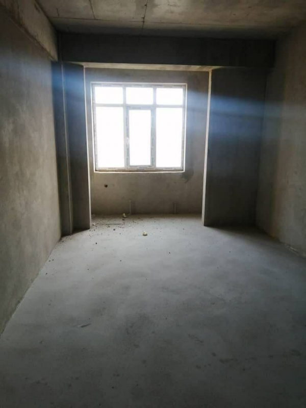 Продаю 4-к квартиру (116 м²) в Бишкеке
